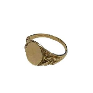 Verameat Victorian Signet Ring